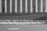 http://www.emileouroumov.fr/files/gimgs/th-50_11_EMO0060_Assemblée nationale_11 mai_web.jpg